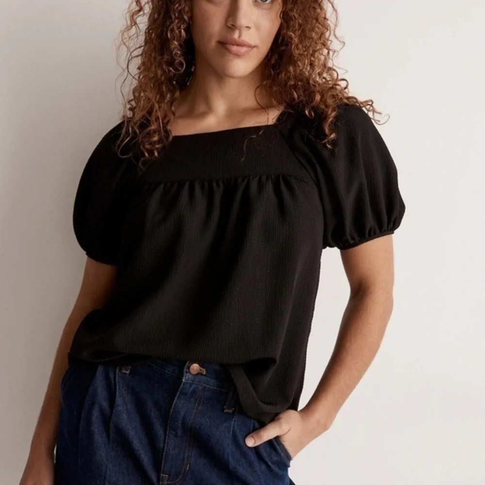 Madewell black seersucker puff sleeve blouse